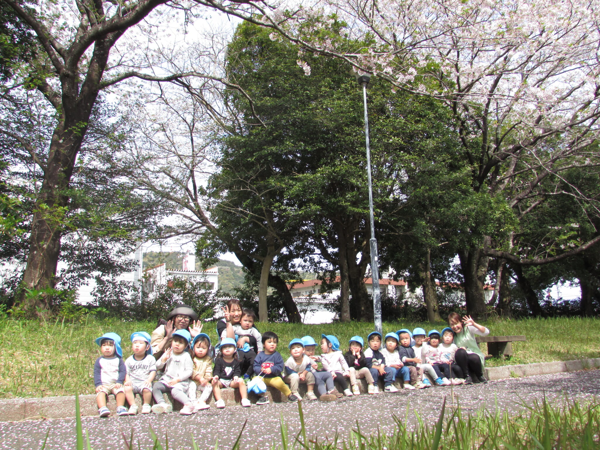 ～2歳児　もも組の様子～
