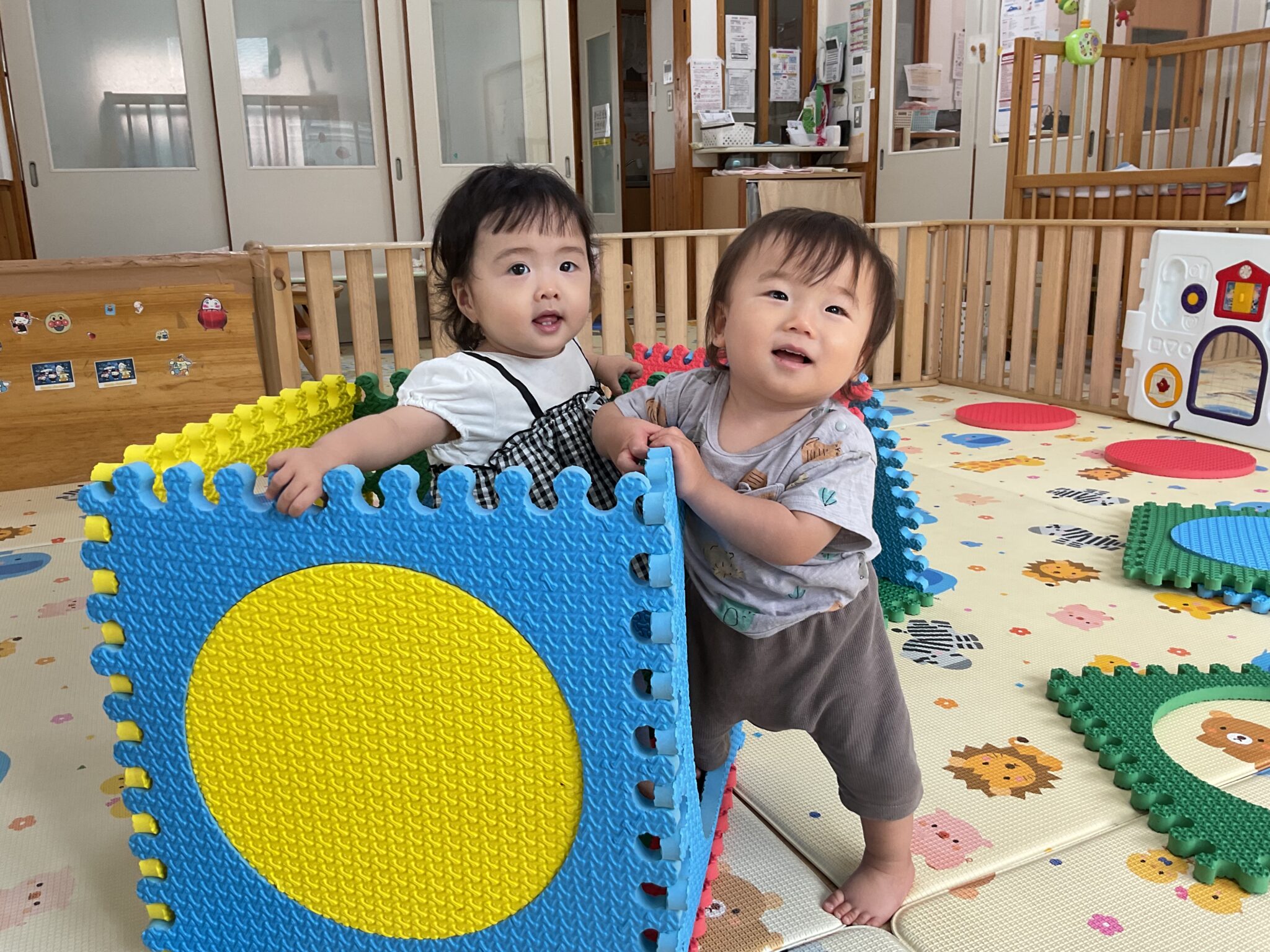 ～0歳児　たんぽぽ組の様子～